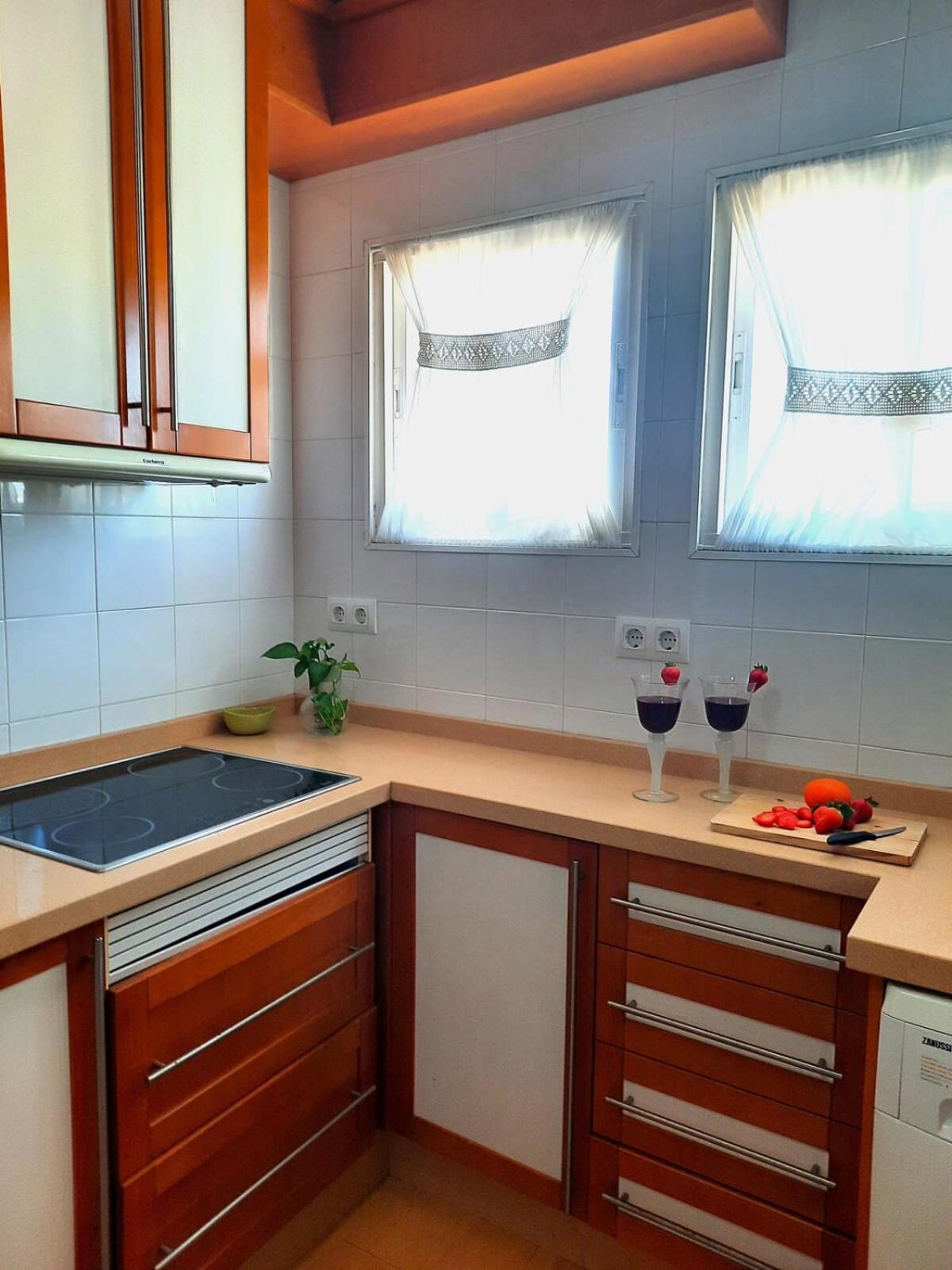 Paseo Del Rey - Fuengirola 2 Bedrooms Oceanfront Apartment מראה חיצוני תמונה